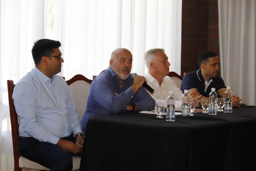 REGION OBJETIVO FOTO VILLA CARLOS PAZ ANUNCIO HOTEL RAMADA