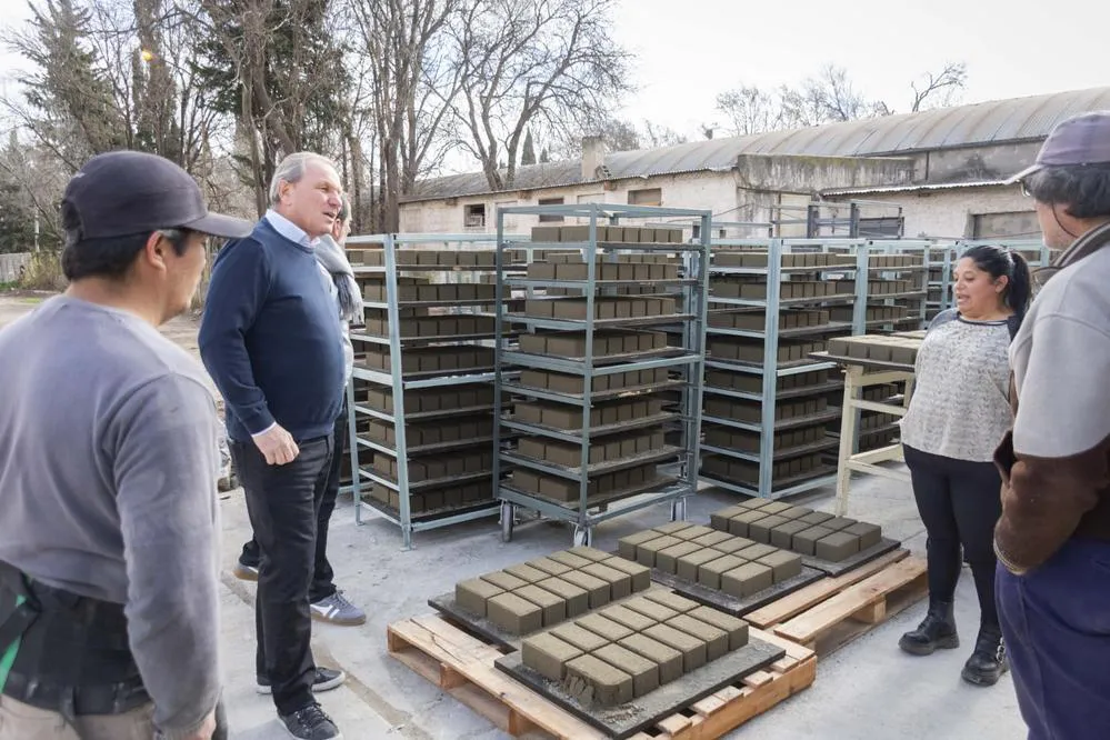 REGION OBJETIVO FOTO RIO CUARTO ADOQUINES FABRICA