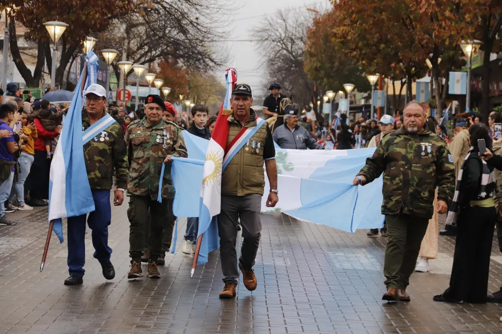 REGION OBJETIVO FOTO VILLA CARLOS PAZ 25 DE MAYO 1
