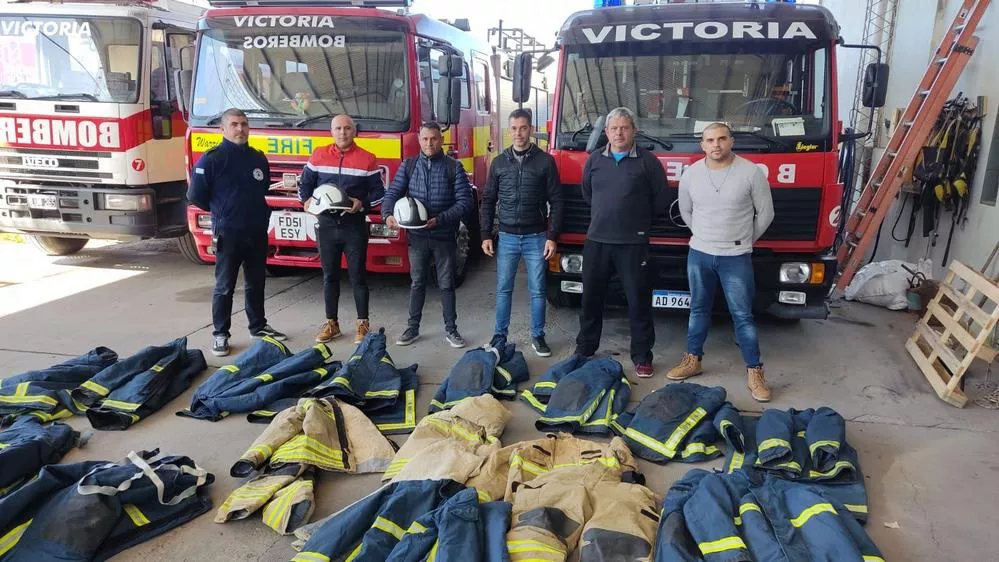 REGION OBJETIVO FOTO VILLA NUEVA BOMBEROS Trajes 1