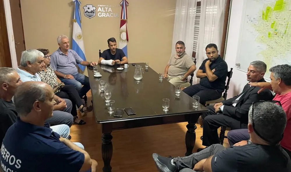 REGION OBJETIVO FOTO ALTA GRACIA REUNION COMISARIOS