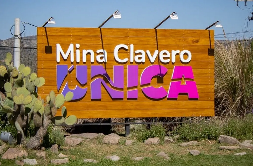 REGION OBJETIVO FOTO MINA CLAVERO INGRESO A LA CIUDAD