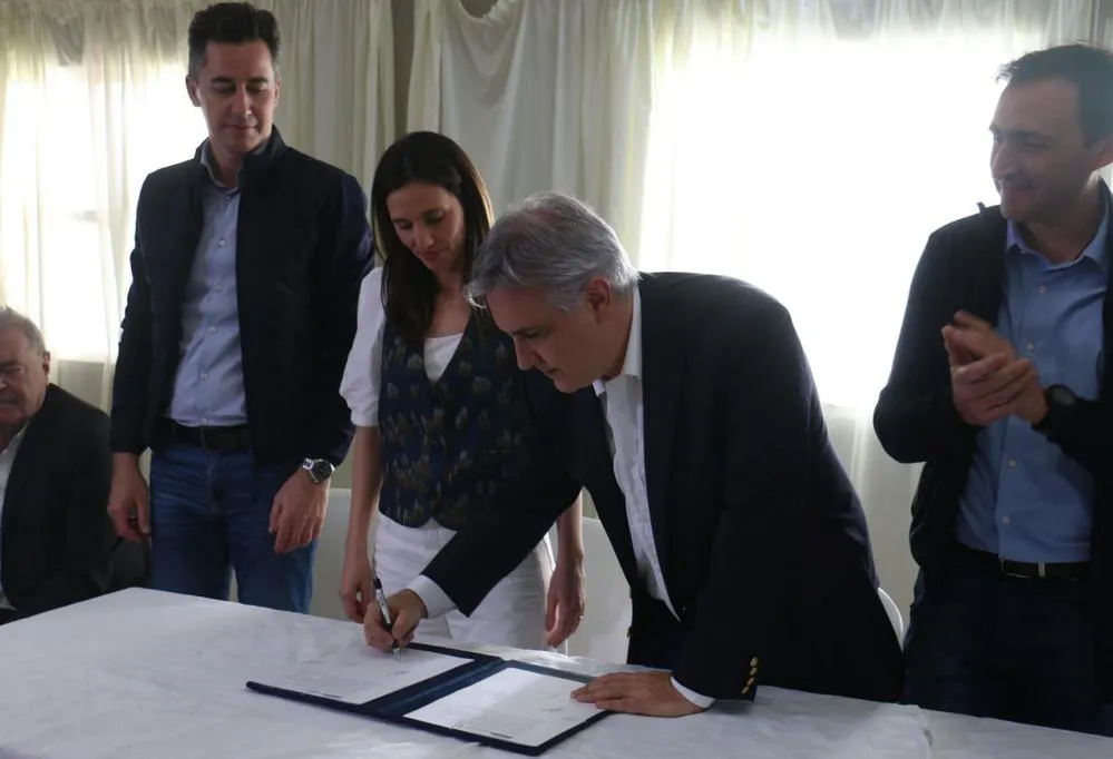 REGION OBJETIVO FOTO MELO ANUNCIO OBRAS