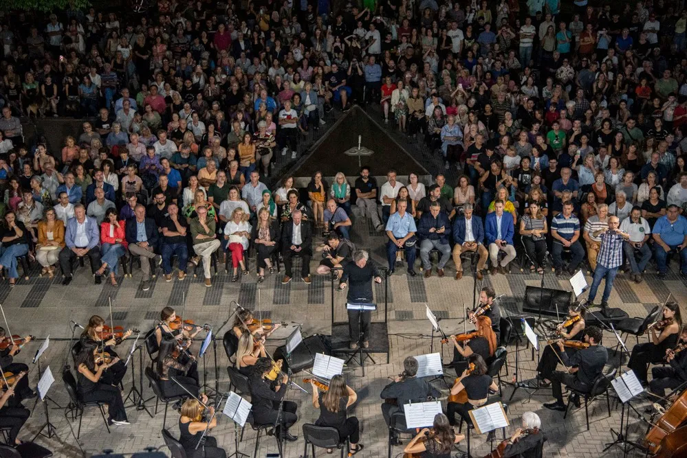 REGION OBJETIVO FOTO RIO CUARTO OTOÑO POLIFONICO INAUGURACION 3