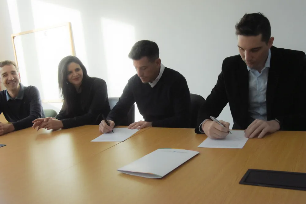 REGION OBJETIVO FOTO RIO CUARTO Firma Convenio Oficios Digitales (1)