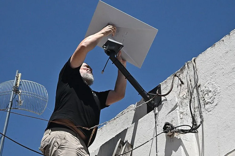 REGION OBJETIVO FOTO ANTENAS STARLINK ESCUELAS