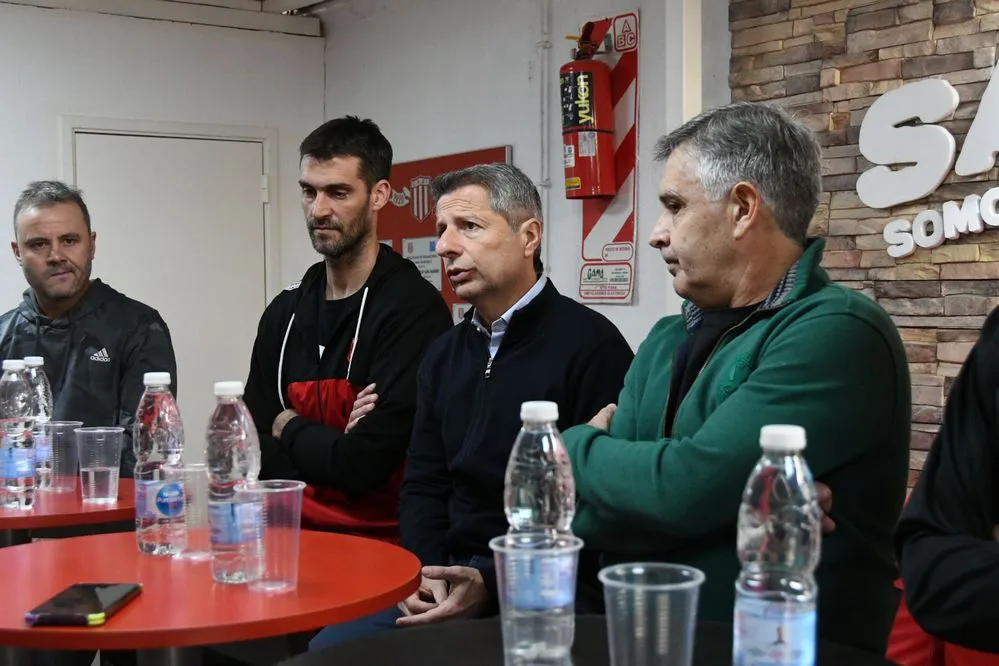 REGION OBJETIVO FOTO SAN FRANCISCO PRESENTACION BASQUET SUPER 6