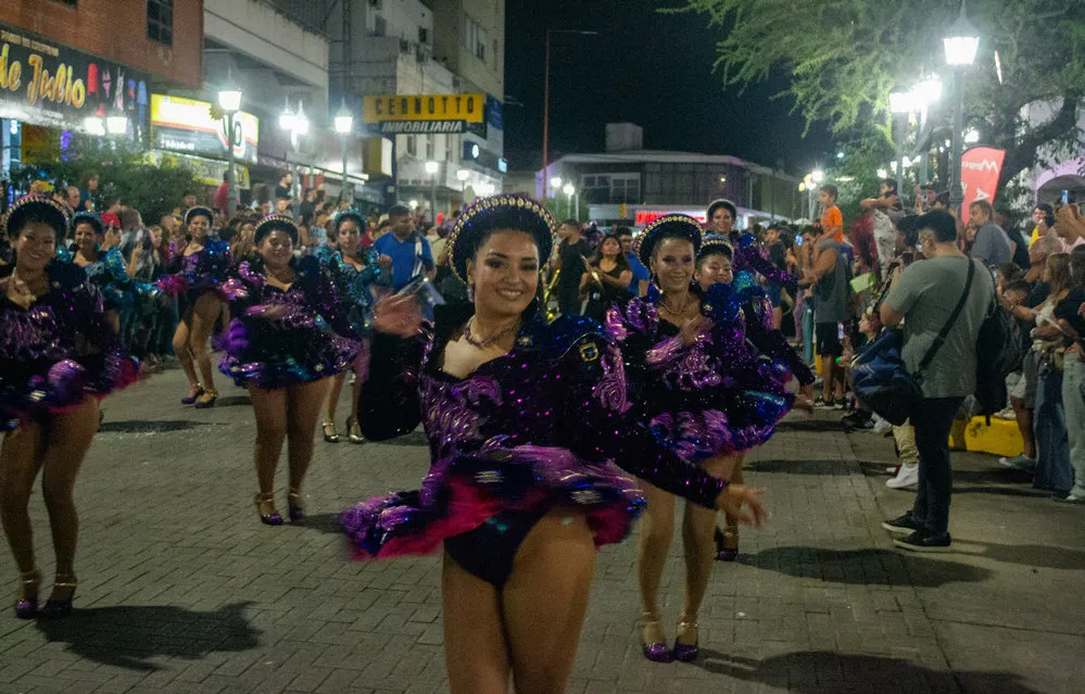 REGION OBJETIVO FOTO VILLA CARLOS PAZ CARNAVAL 2025 1