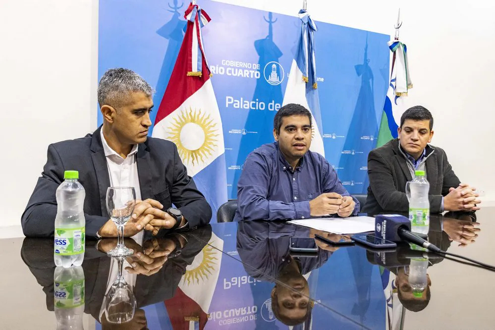REGION OBJETIVO FOTO RIO CUARTO Conferencia de Prensa 25 de Mayo (1)