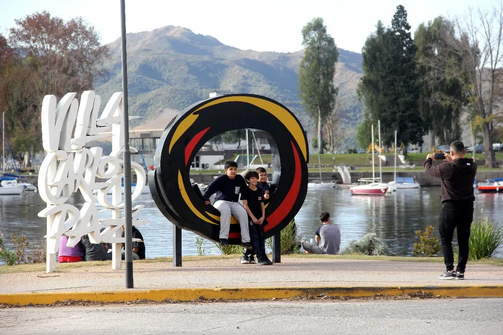 REGION OBJETIVO FOTO VILLA CARLOS PAZ FINDE PADRE - 2024-06-18T090153.029