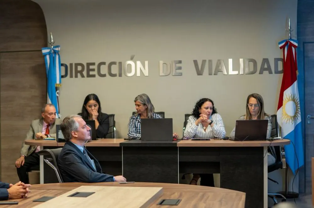 REGION OBJETIVO FOTO ARIAS LICITACION ACCESO