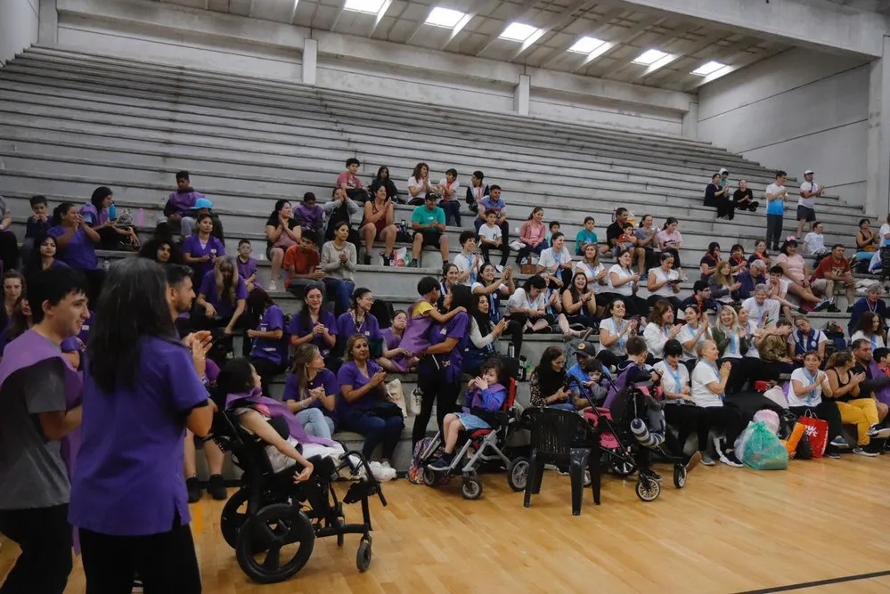 REGION OBJETIVO FOTO VILLA CARLOS PAZ CAMINATA INCLUSIVA 2