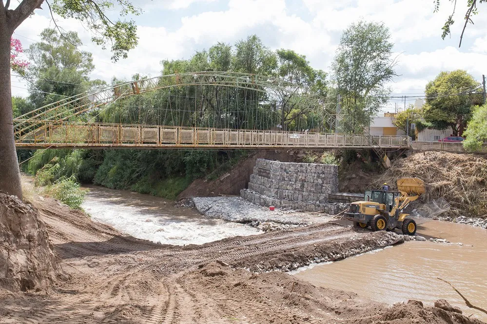 REGION OBJETIVO FOTO BELL VILLE ENGAVIONADO RIO CTALAMOCHITA FACE