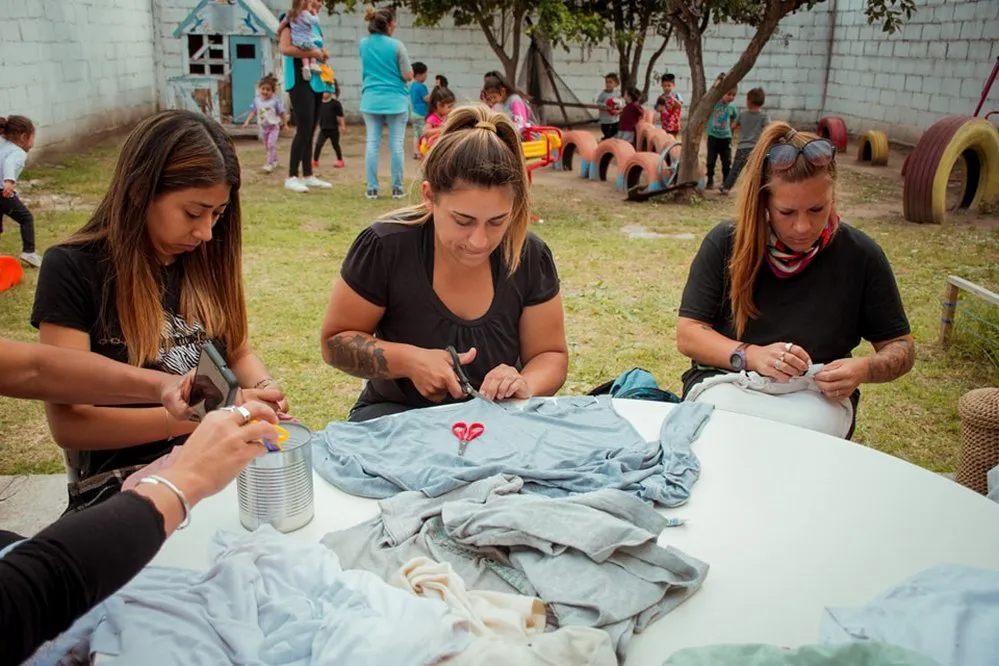 REGION OBJETIVO FOTO RIO TERCERO BOLSAS ECOLOGICAS REMERAS 1