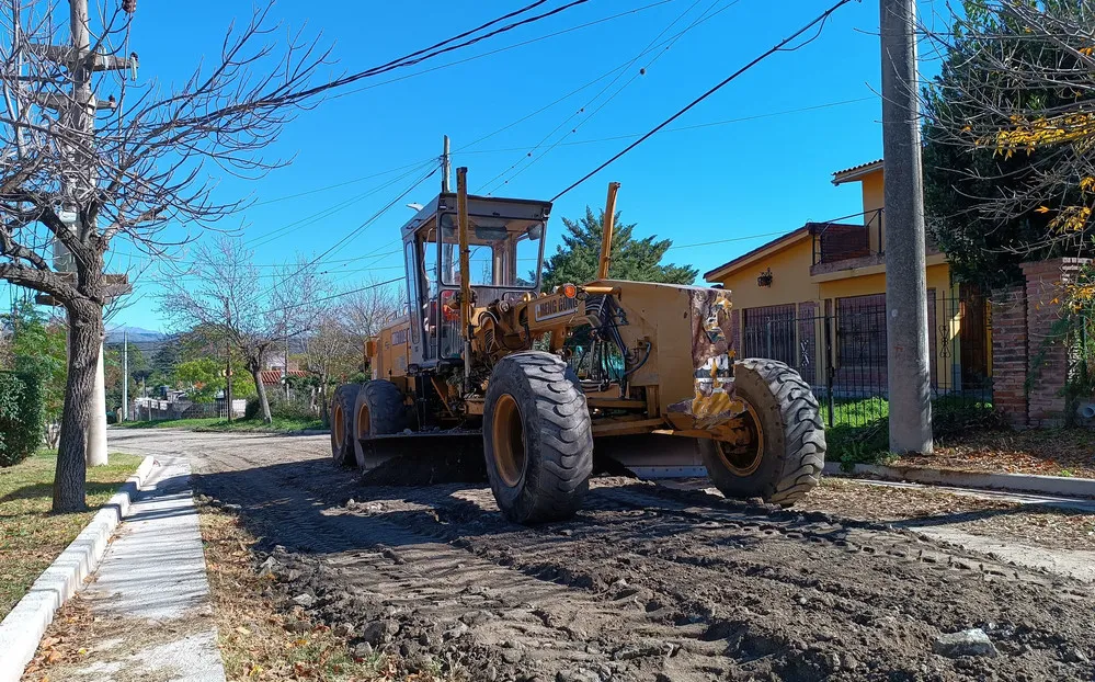 REGION OBJETIVO FOTO VILLA CARLOS PAZ ARREGLO DE CALLES DE TIERRA OESTE SUR
