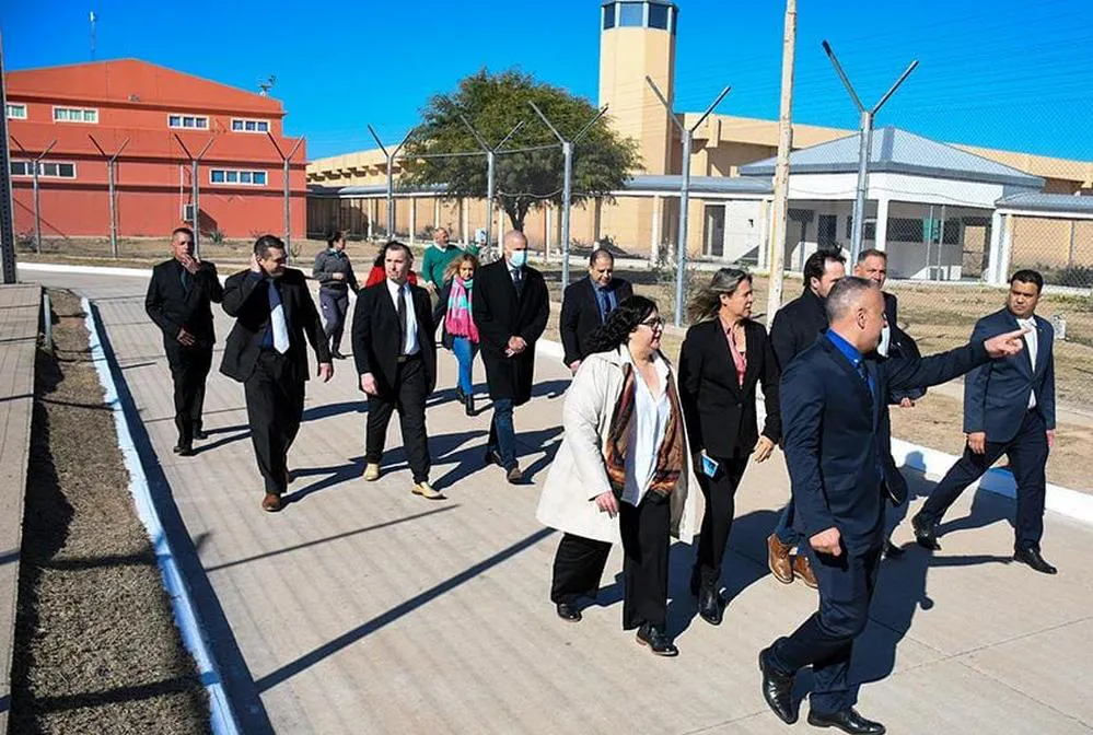 REGION OBJETIVO FOTO CRUZ DEL EJE CARCEL HABILITACION EDIFICIO 1