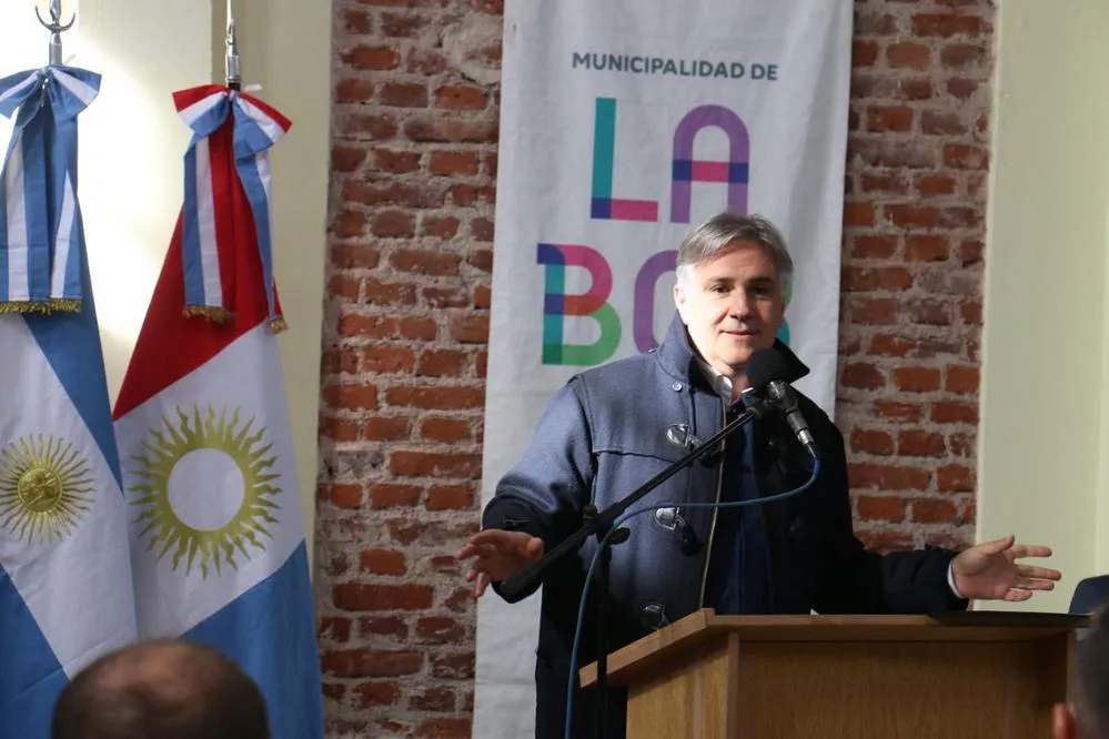 REGION OBJETIVO FOTO LABORDE LLARYORA FONDOS