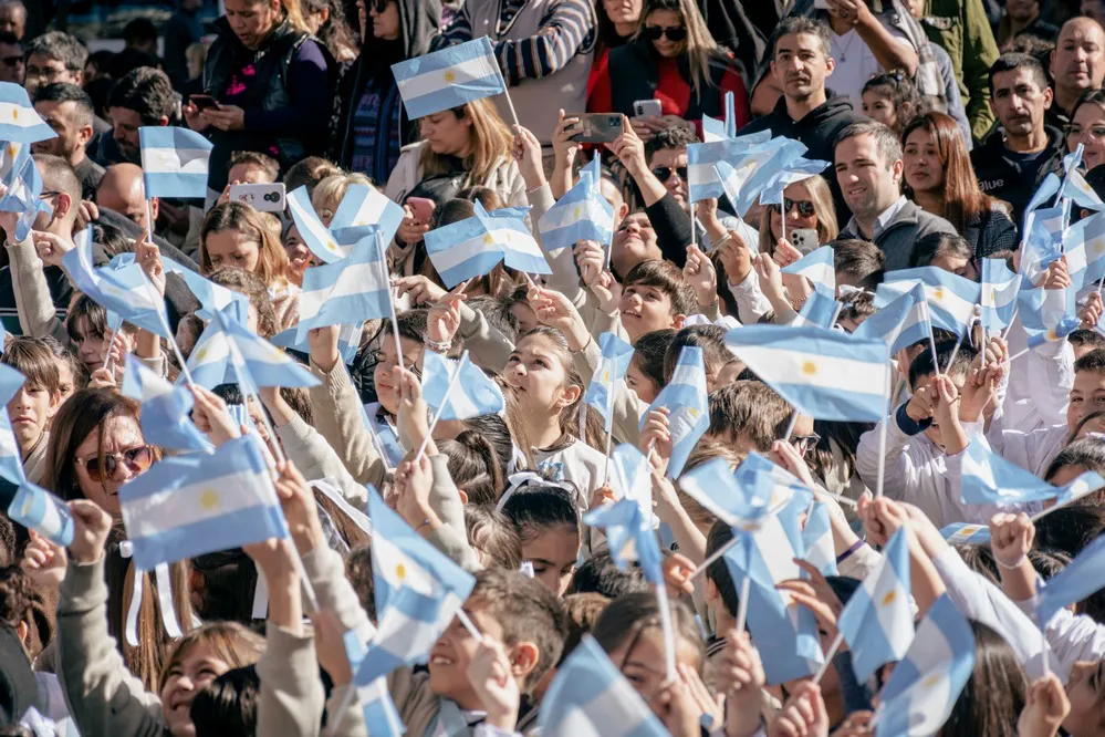 REGION OBJETIVO FOTO RIO CUARTO DIA BANDERA