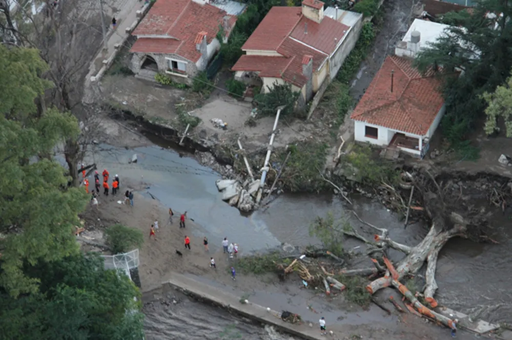 REGION OBJETIVO NOTA INUNDACION SIERRAS CHICAS FOTO casa-inundada8965