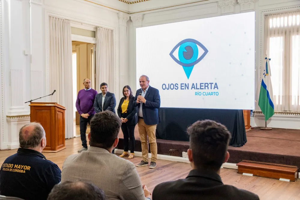 REGION OBJETIVO FOTO RIO CUARTO OJOS EN ALERTA PRESENTACION