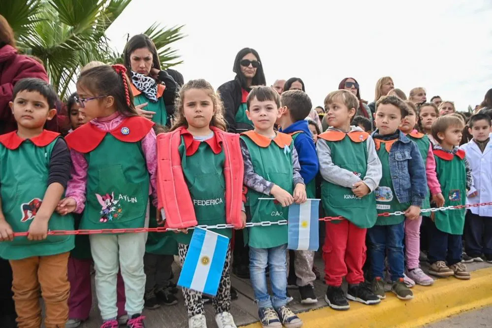 REGION OBJETIVO FOTO MIRAMAR JURA BANDERA LLARYORA 3