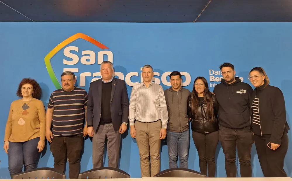 REGION OBJETIVO FOTO SAN FRANCISCO FIESTA DEL ESTIDIANTE ANUNCIO