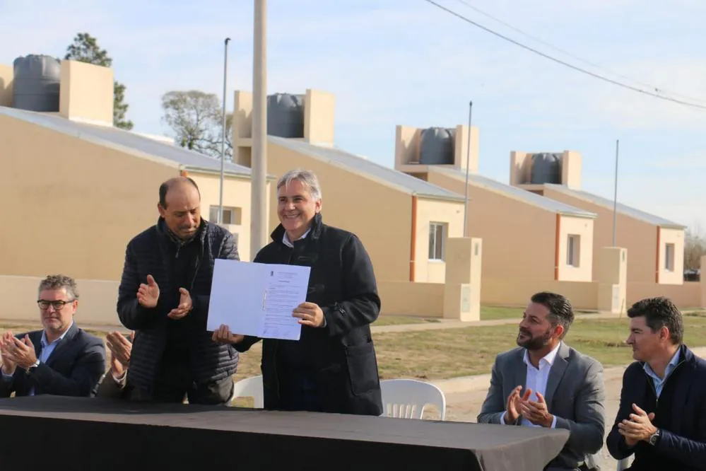 REGION OBJETIVO FOTO WENCESLAO ESCALANTE LLARYORA VIVIENDAS FOCOM