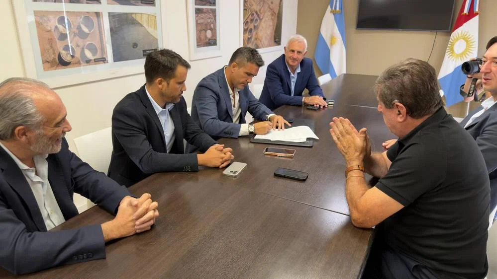 REGION OBJETIVO FOTO ALTA GRACIA FIRMA CONVENIO COLONIA STA FE