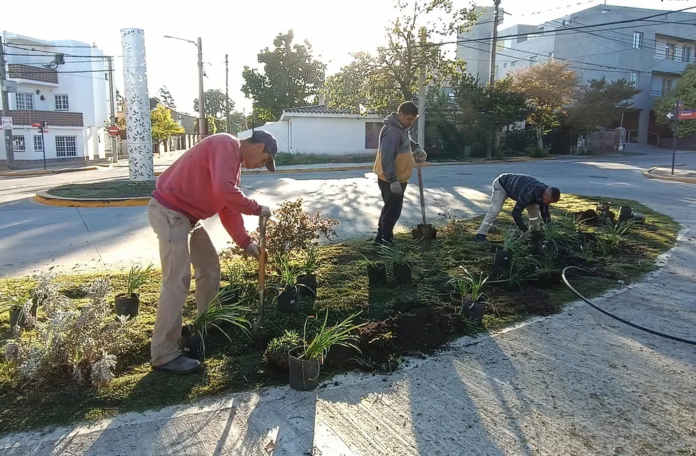 REGION OBJETIVO FOTO VILLA CARLOS PAZ PLAZA ECUADOR
