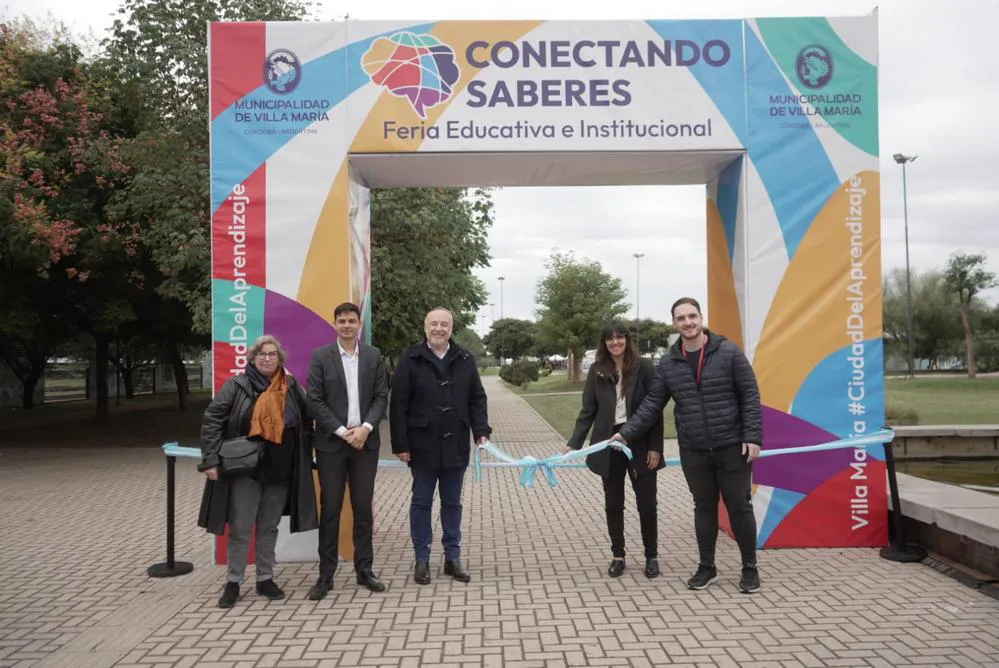 REGION OBJETIVO FOTO VILLA MARIA FERIA EDUCACION