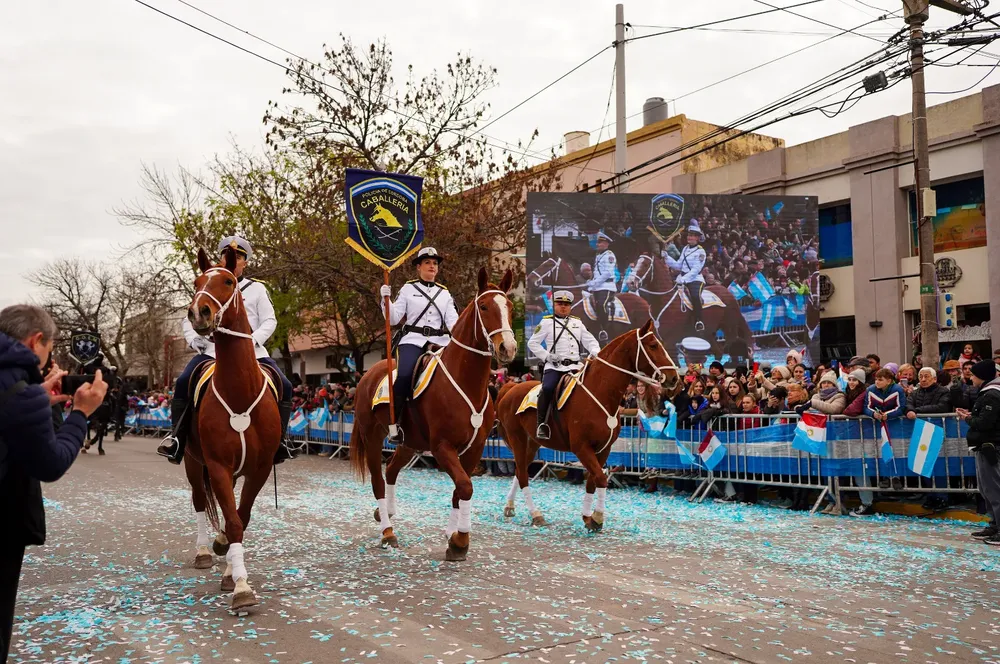 REGION OBJETIVO FOTO RIO TERCERO 9 DE JULIO DESFILE 7