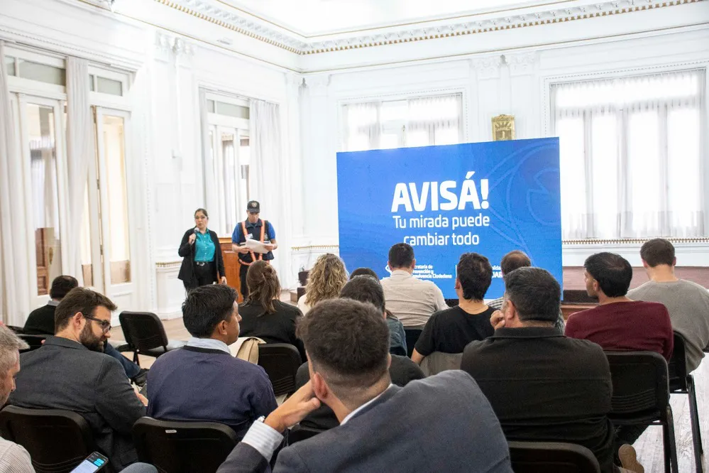 REGION OBJETIVO FOTO RIO CUARTO CAPACITACION FUNCIONARIOS OJOS EN ALERTA