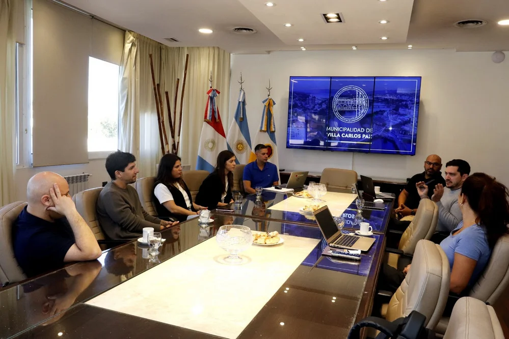 REGION OBJETIVO FOTO VILLA CARLOS PAZ REUNION DESPEGAR