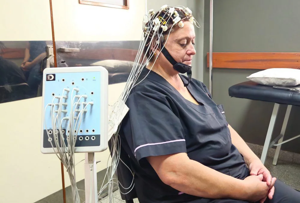 REGION OBJETIVO FOTO ARROYITO ENCEFALOGRAFO HOSPITAL MUNICIPAL 1