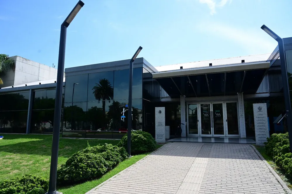 REGION OBJETIVO FOTO VILLA MARIA BIBLIOTECA SUELTA LIBROS