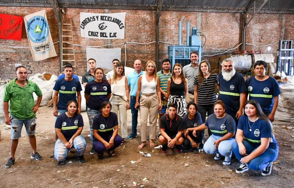 ECOOBJETIVO FOTO CRUZ DEL EJE FLORES VERTEDERO 1