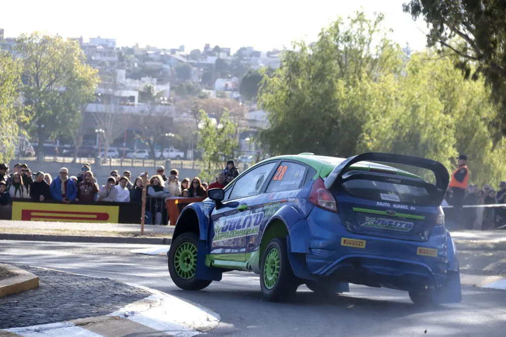 REGION OBJETIVO FOTO VILLA CARLOS PAZ RALLY BANDERA  - 2024-07-01T145603.851