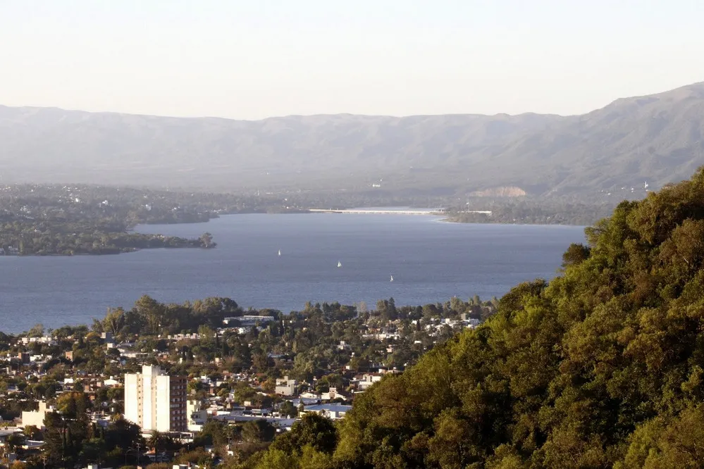 REGION OBJETIVO FOTO VILLA CARLOS PAZ CIUDAD ABRIL 2025 2