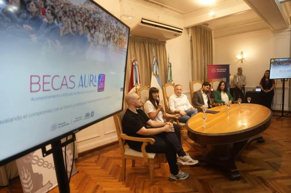 REGION OBJETIVO FOTO VILLA MARIA BECAS AURA