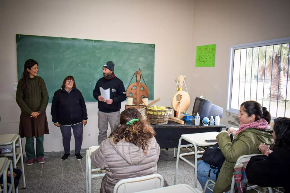 REGION OBJETIVO FOTO VILLA MARIA Taller de Hilado Escuela Granja