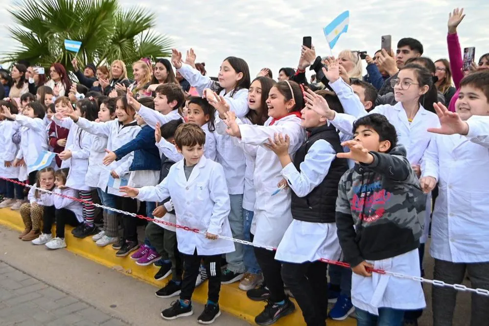 REGION OBJETIVO FOTO MIRAMAR JURA BANDERA LLARYORA 2