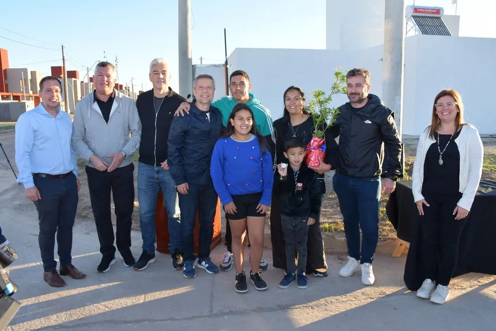 REGION OBJETIOV FOTO SAN FRANCISCO ENTREGA VIVIENDAS SEMILLA