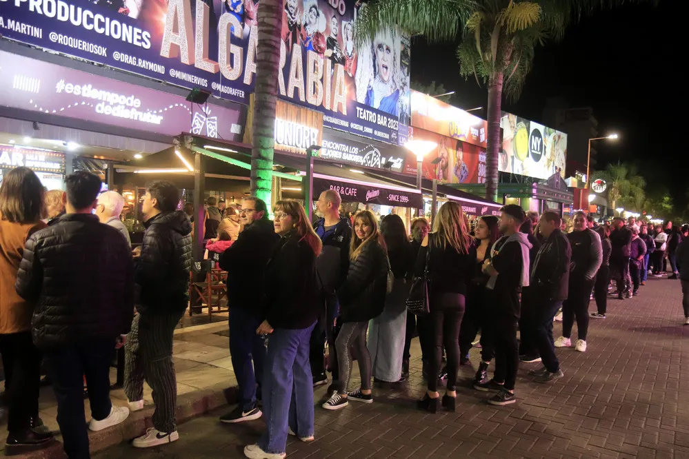 REGION OBJETIVO FOTO VILLA CARLOS PAZ FIN DE SEMANA 161023 2