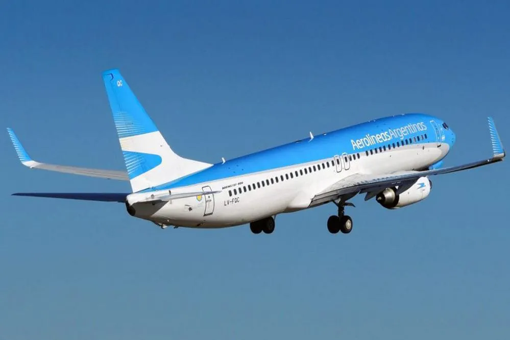 REGION OBJETIVO FOTO RIO CUARTO AEROLINEAS ARGENTINAS AVION