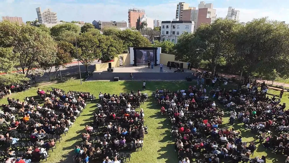 REGION OBJETIVO FOTO VILLA MARIA KITS ESCOLARES ENTREGA 2026