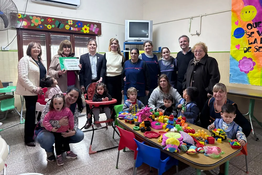REGION OBJETIVO FOTO BELL VILLE ENTREGA FONDOS CASA DEL NIÑO