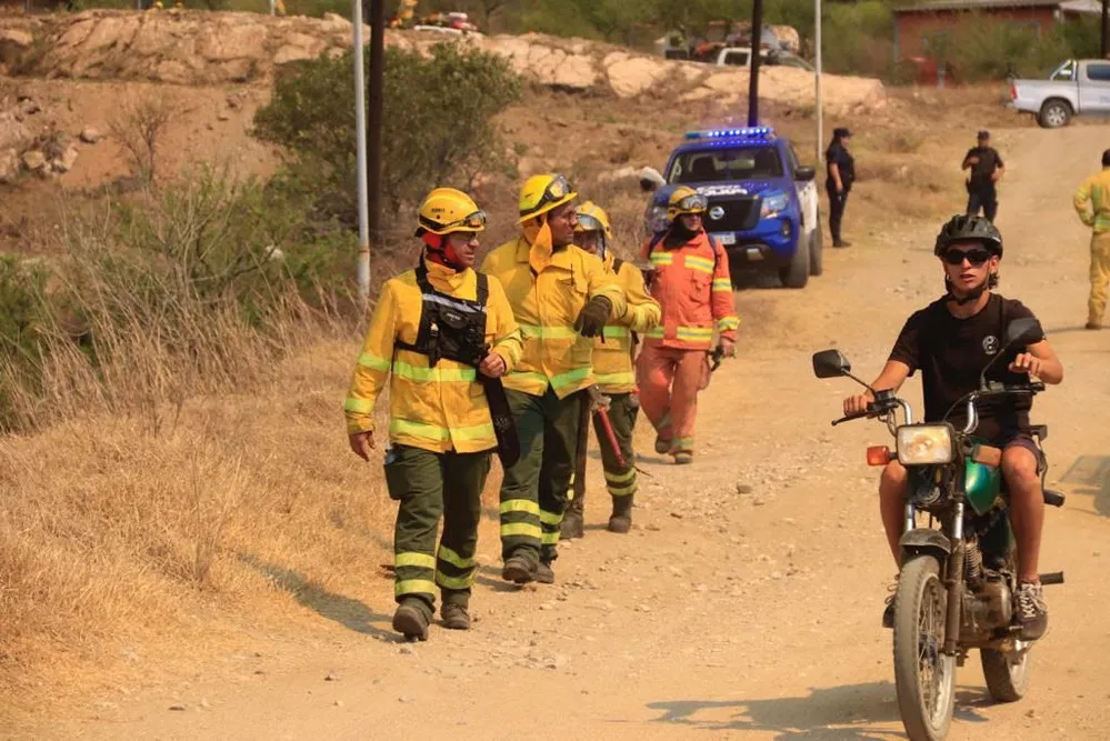 REGION OBJETIVO FOTO VILLA CARLOS PAZ INCENDIOS 2
