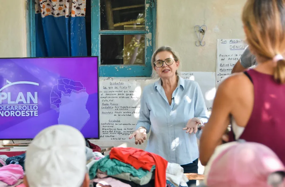 REGION OBJETIVO FOTO ADRIANA NAZARIO X 5