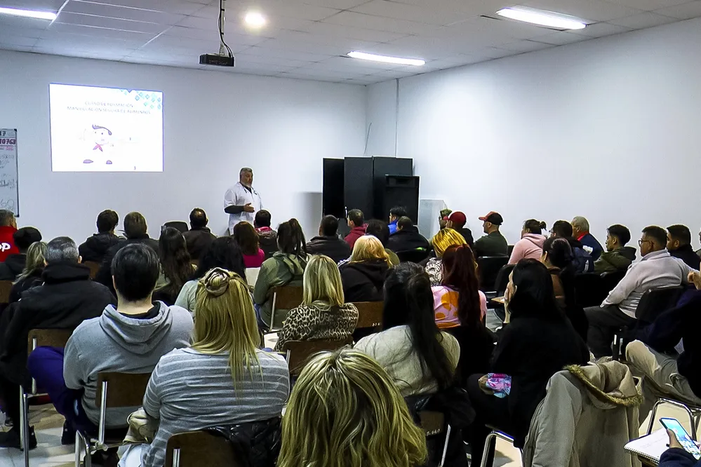 REGION OBJETIVO FOTO RIO CUARTO EDECOM_ManipulacionAlimentos