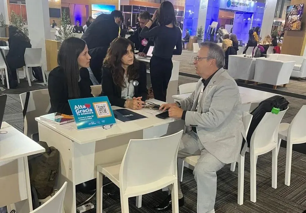 REGION OBJETIVO FOTO ALTA GRACIA TURISMO REUNIONES 1